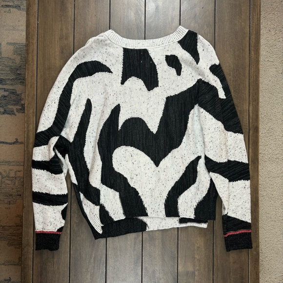 80’s Inspired Nic+Zoe Drop Shoulder Sweater With Funky Black & Gray Print Size L - Picture 3 of 8